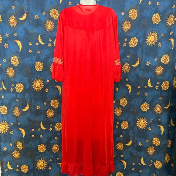 Authentic Vintage red nightwear set - Picture 9 of 11
